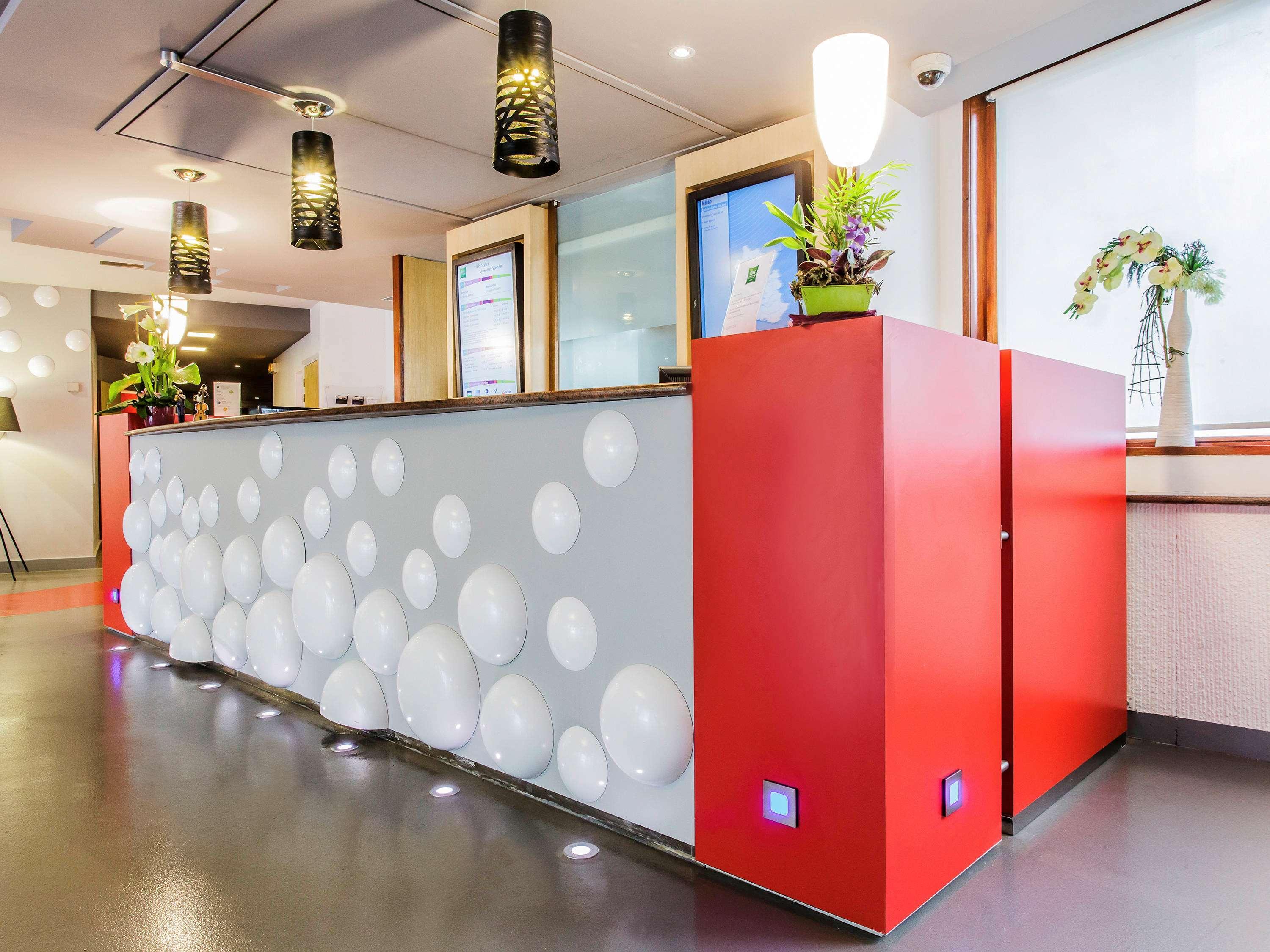 Hotel ibis Styles Lyon Sud Vienne Chasse-sur-Rhône Exterior foto