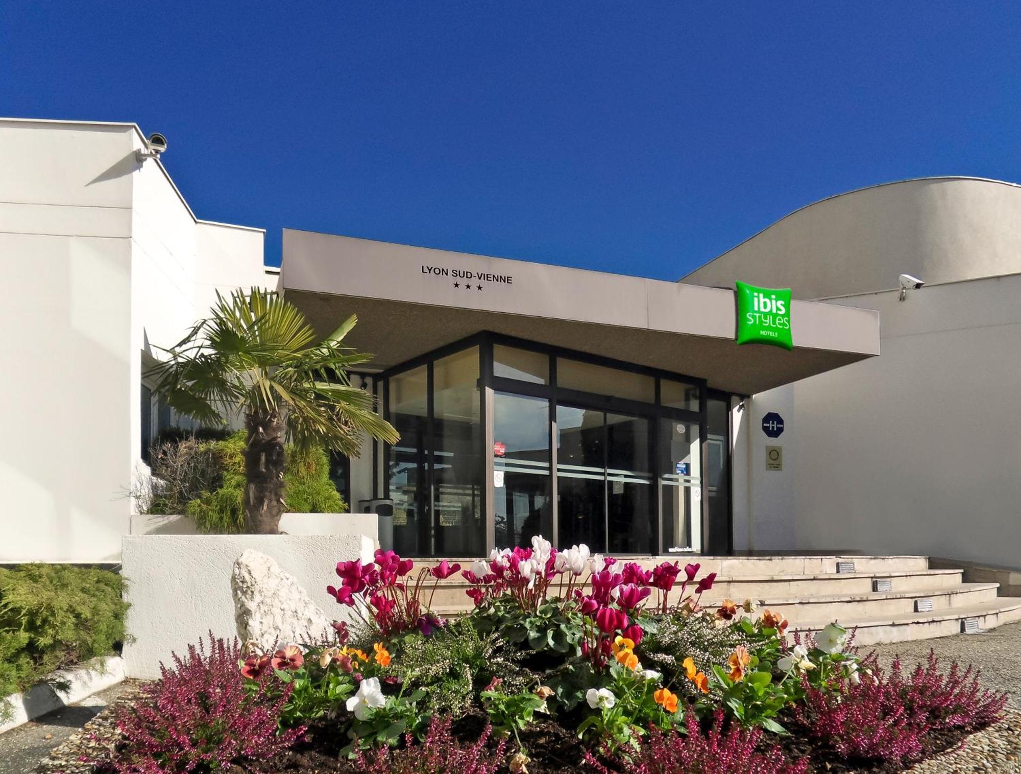 Hotel ibis Styles Lyon Sud Vienne Chasse-sur-Rhône Exterior foto